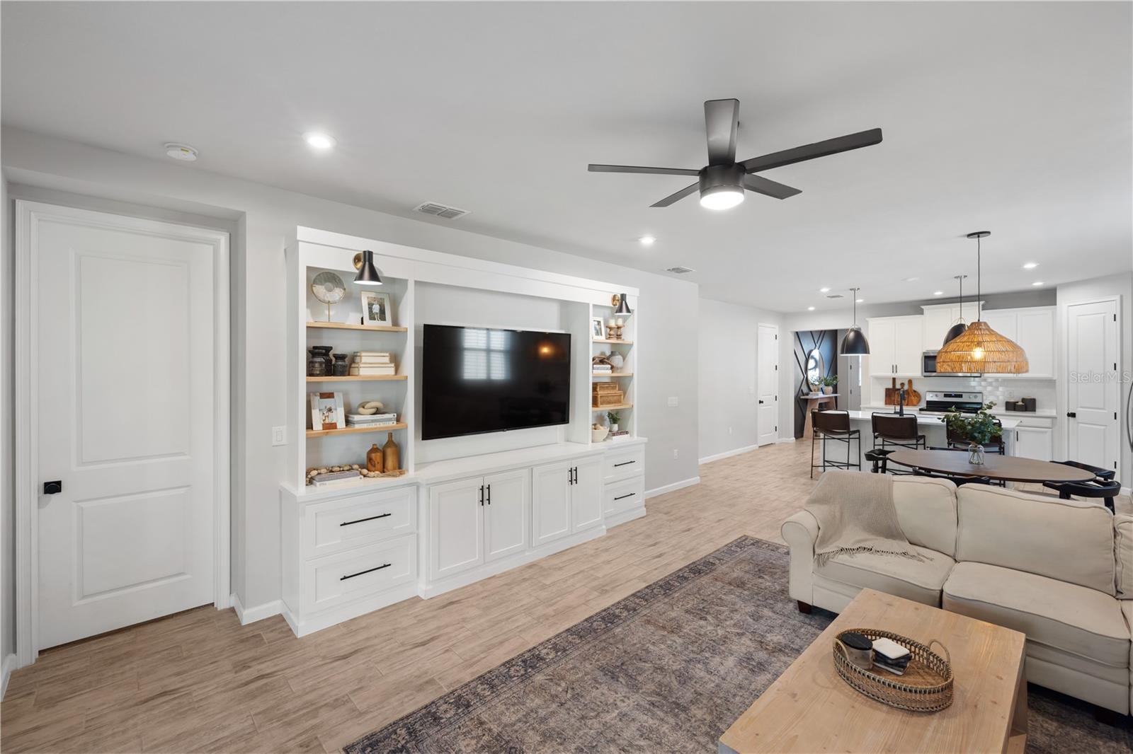 RENAISSANCE/WEST VLGS PH 2B & - Residential