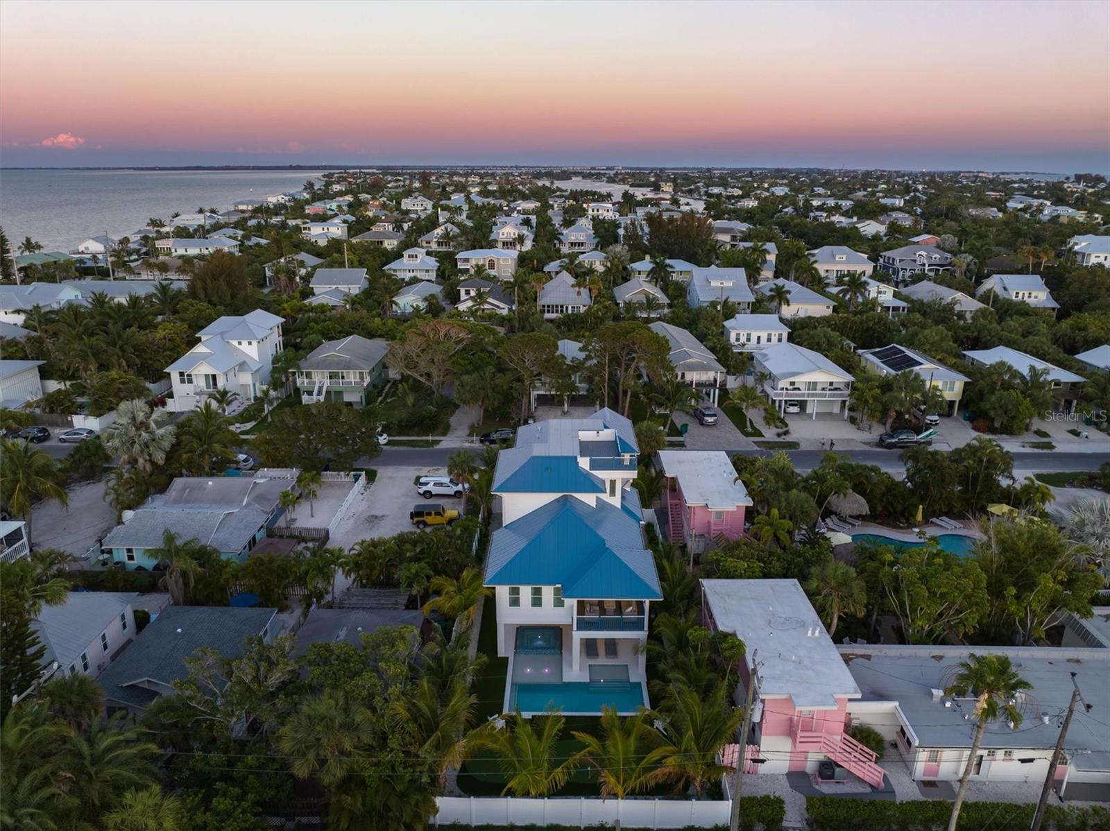 ANNA MARIA BEACH - Residential