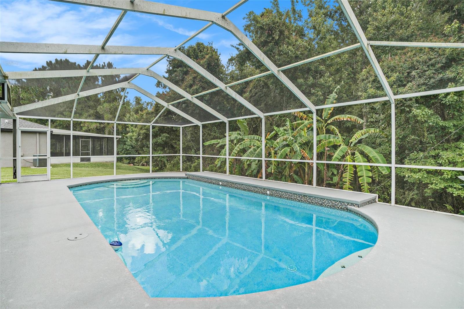 2132 RENSSELAER DRIVE