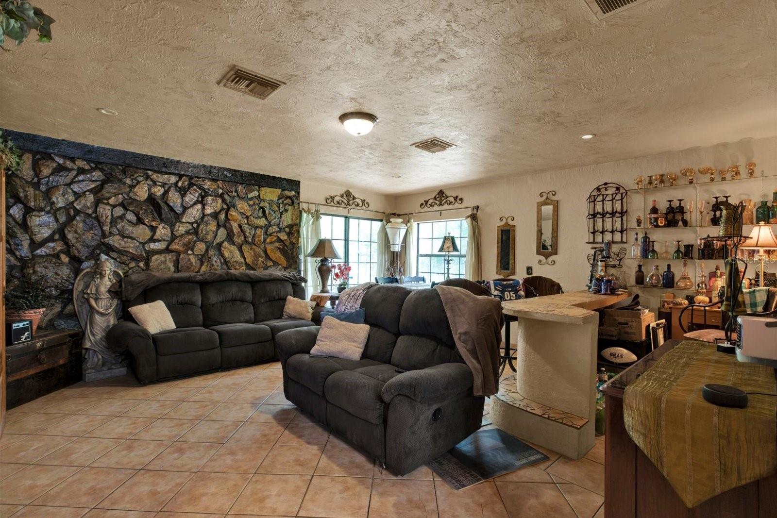 ORANGEWOOD HIGHLANDS 1ST ADD - Residential