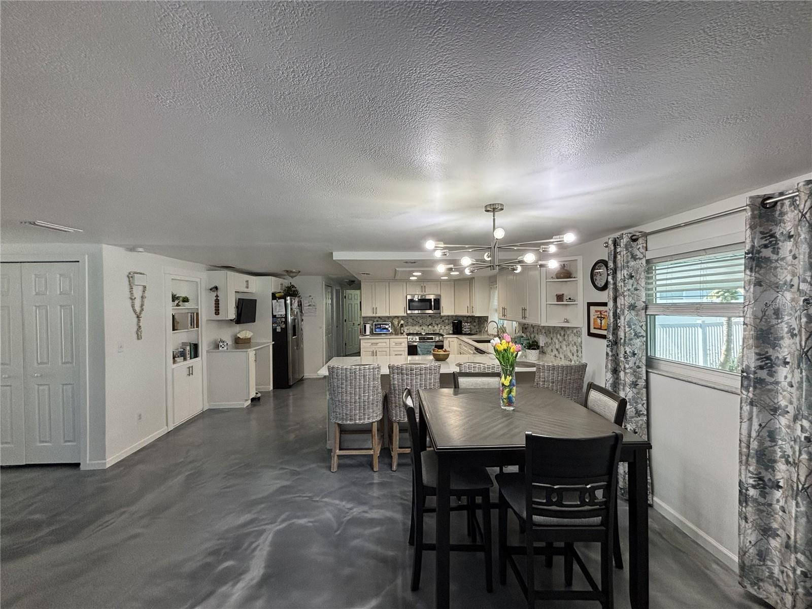 1002 SILVER PALM WAY