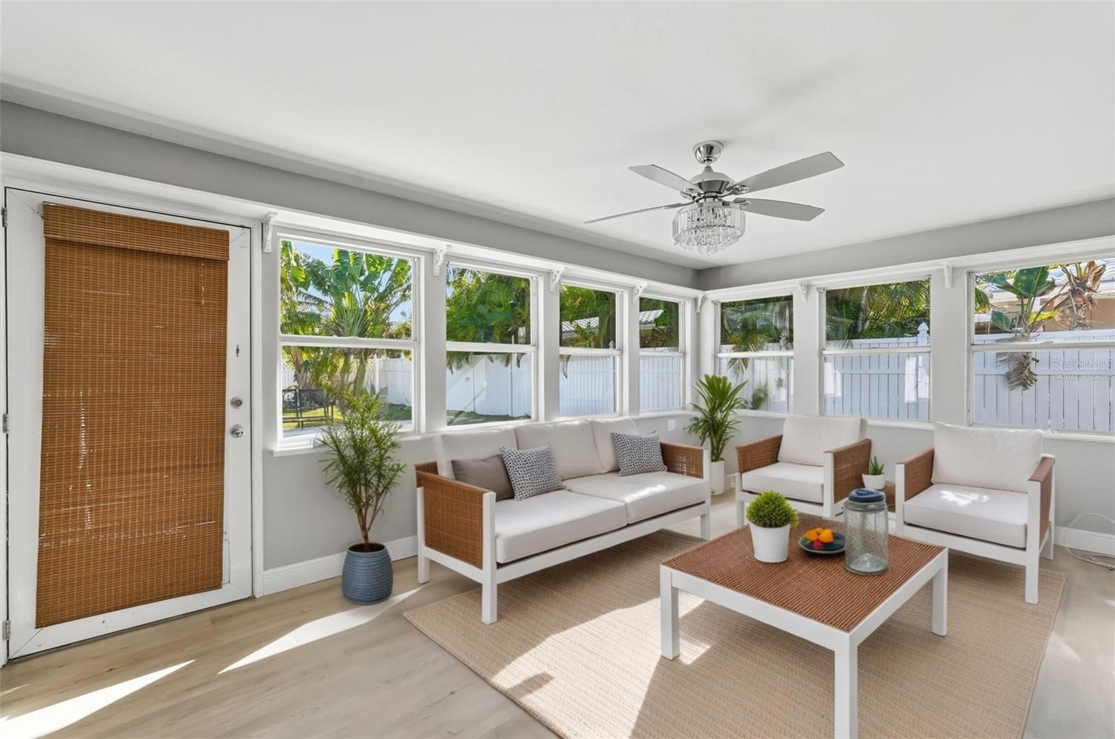 DUNEDIN SHORES SUB - Residential