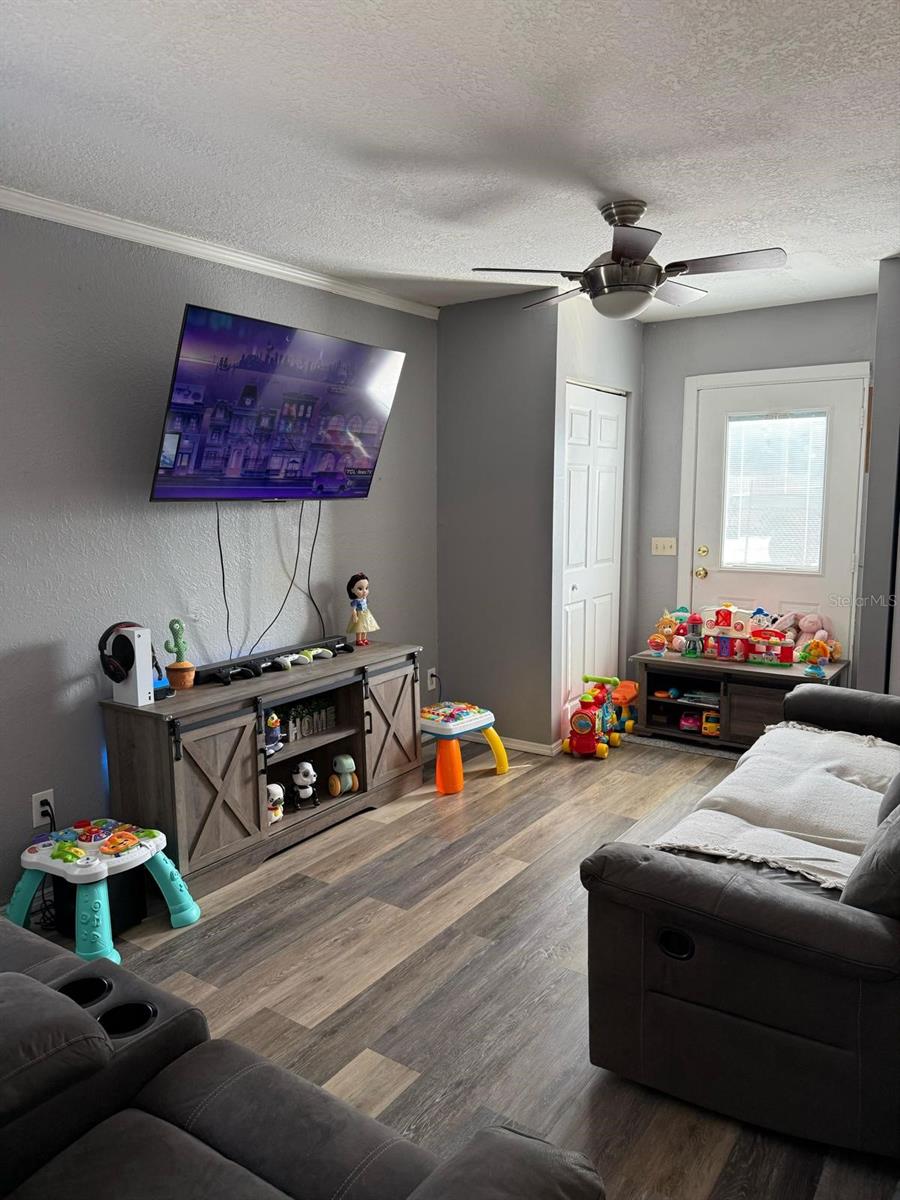 DENNIS PARK - Residential