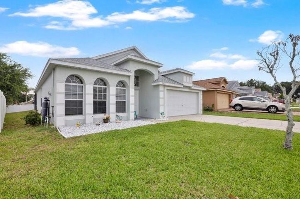 Photo of 3143 Rawcliffe Road, Clermont, FL 34714 (MLS # S5149304)