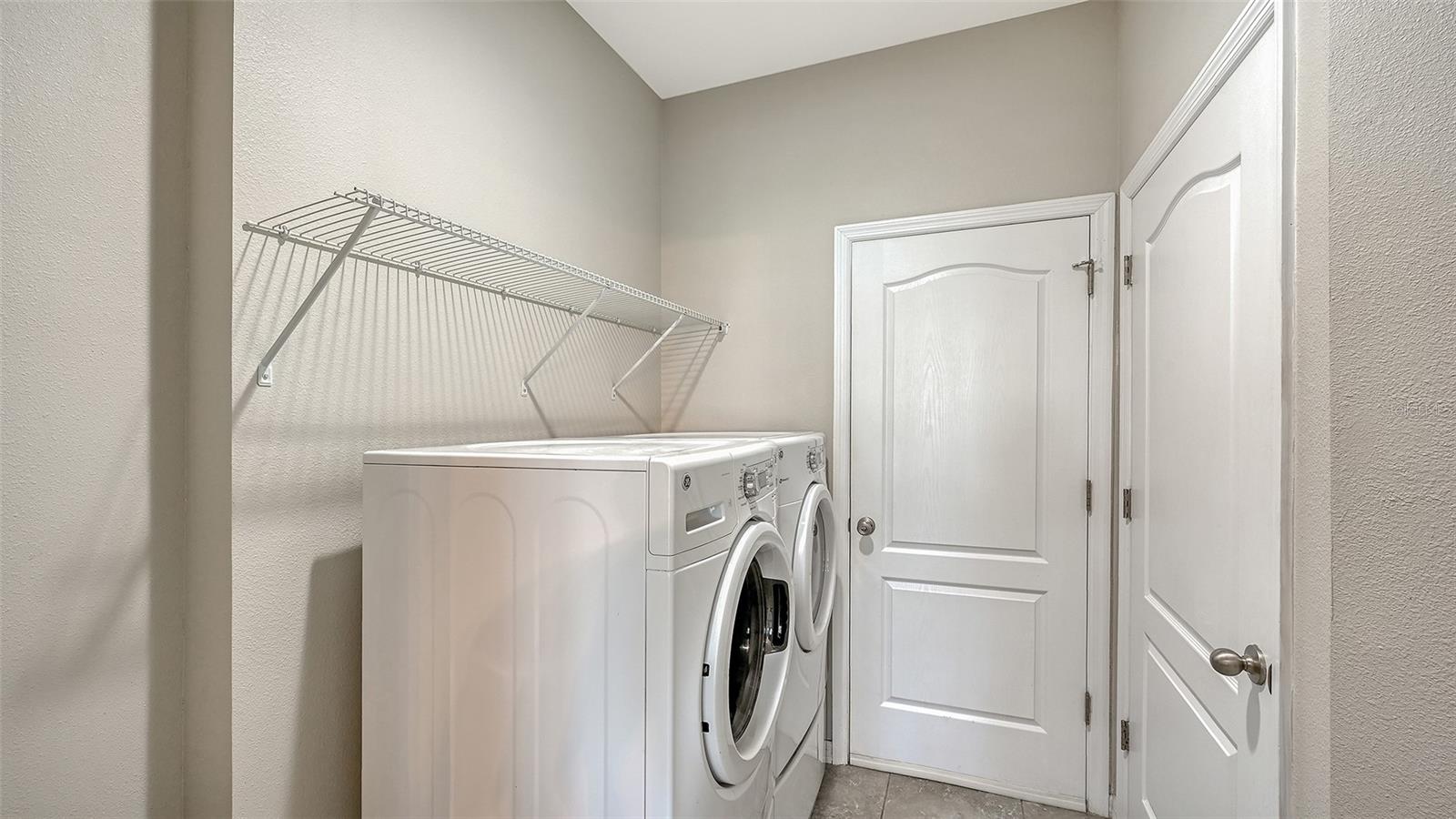 DEL TIERRA PH I - Residential