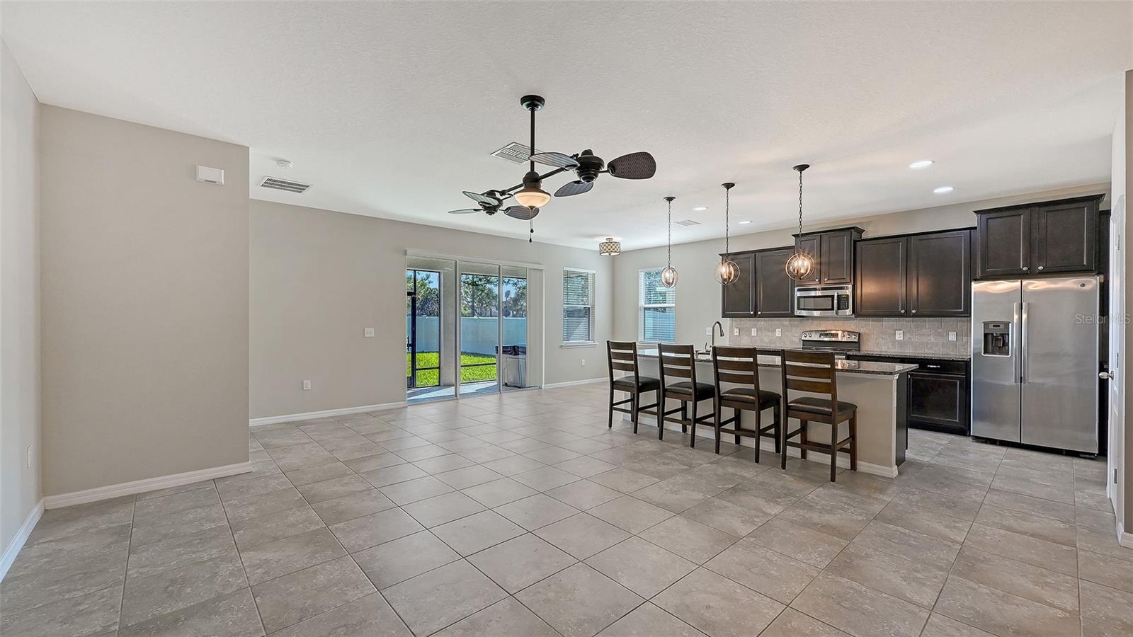 DEL TIERRA PH I - Residential