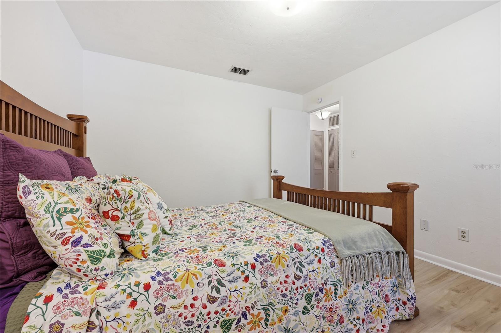 NORTHWOOD OAKS - Residential