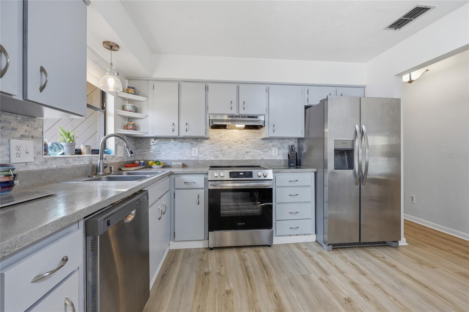 NORTHWOOD OAKS - Residential