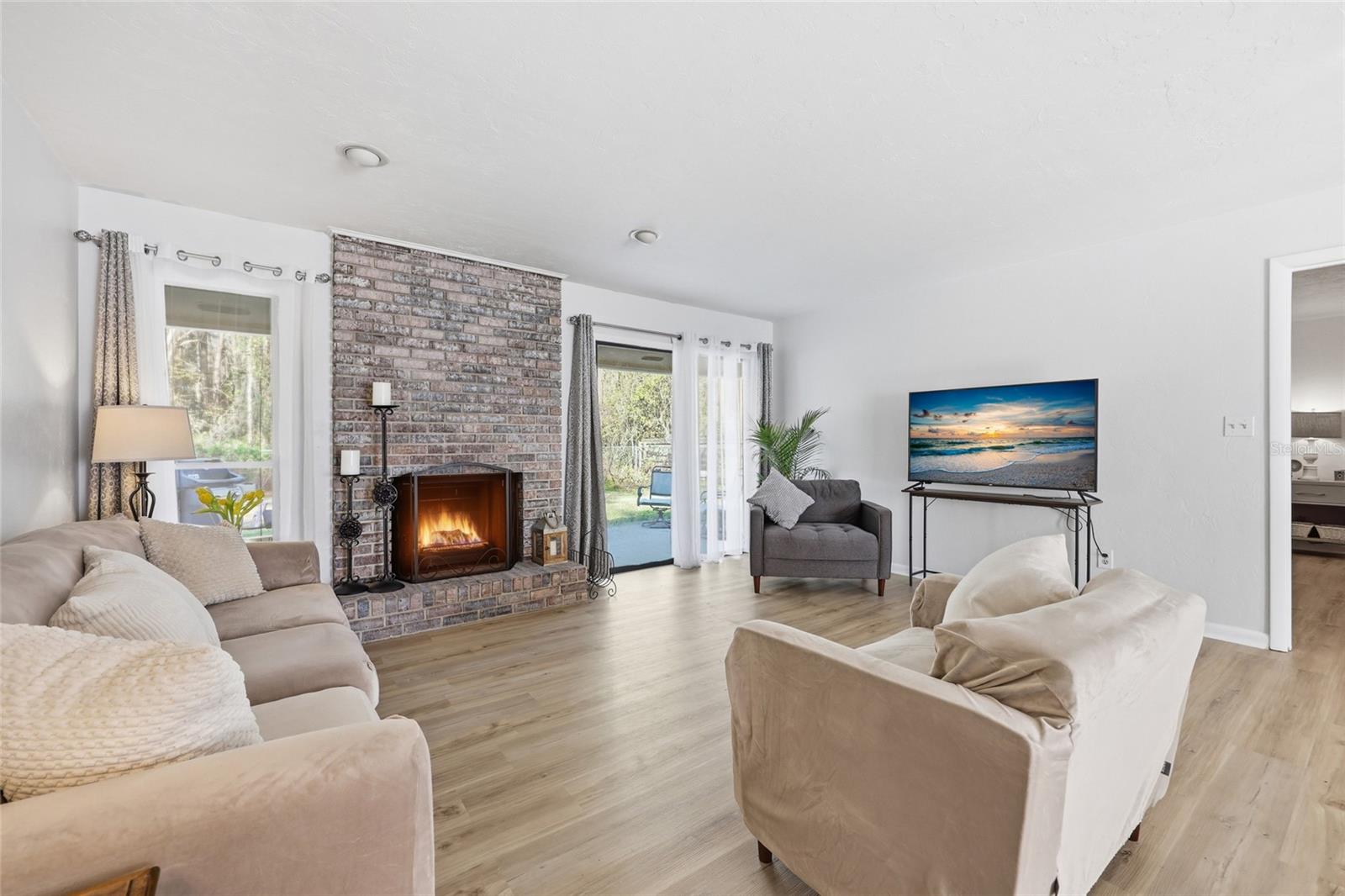 NORTHWOOD OAKS - Residential