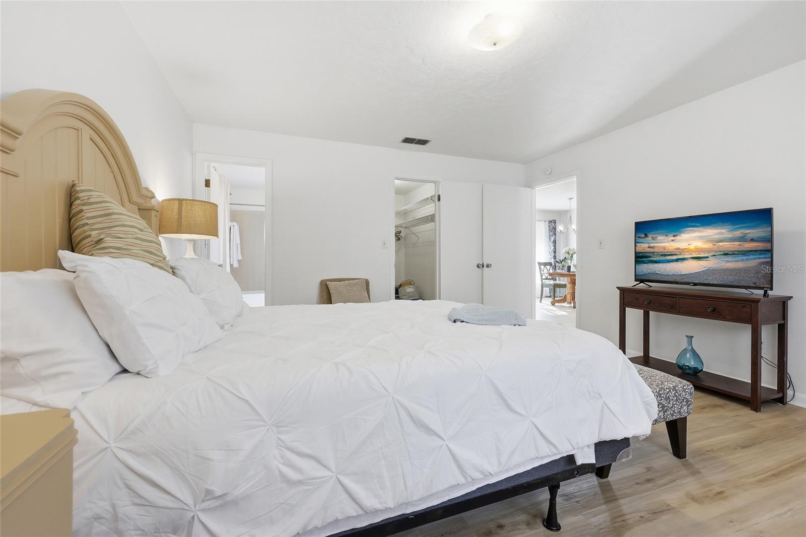 NORTHWOOD OAKS - Residential