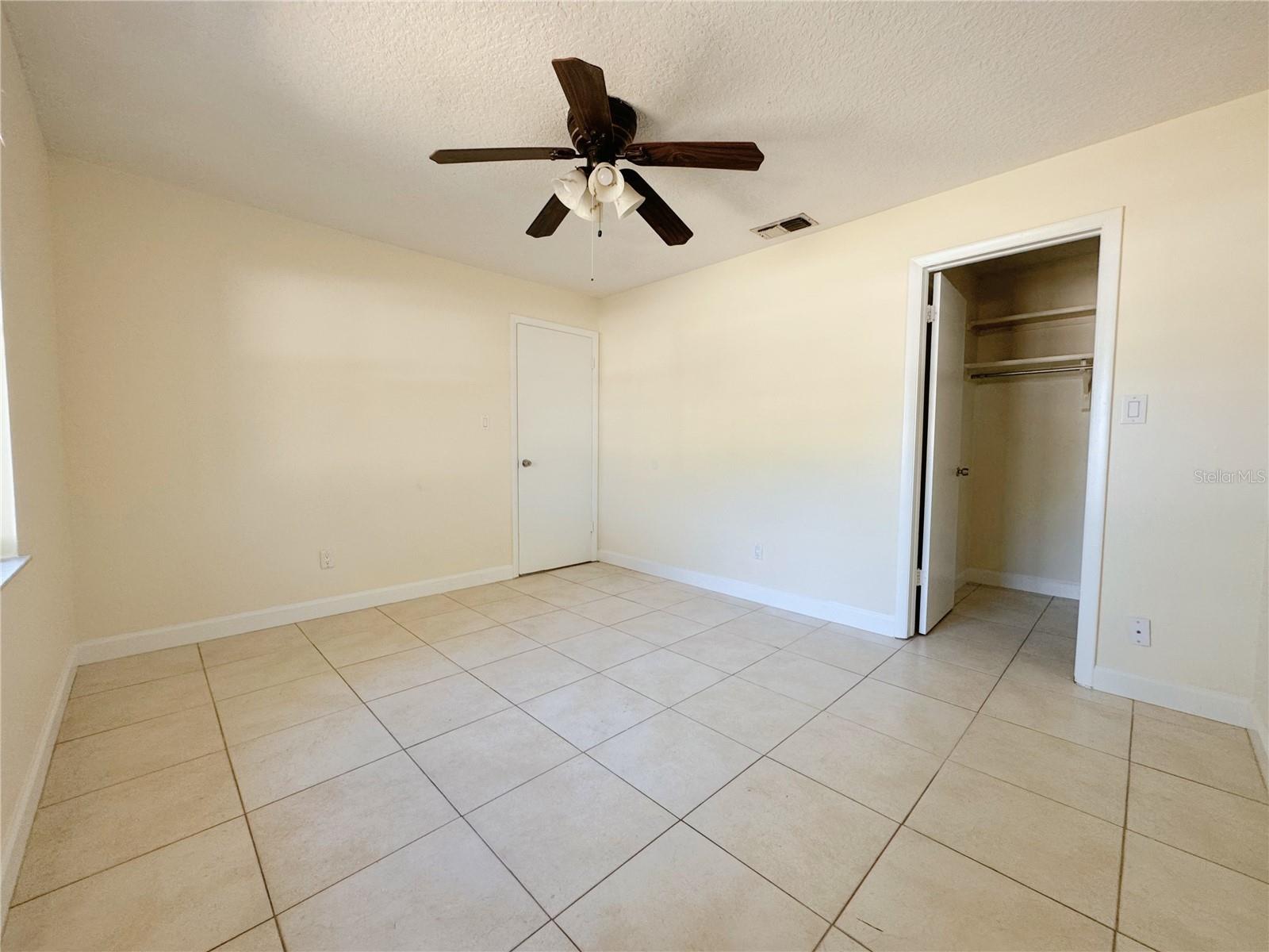 LAUREL SPGS - Residential Lease