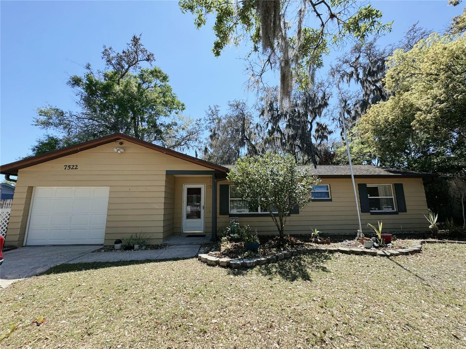 LAUREL SPGS - Residential Lease