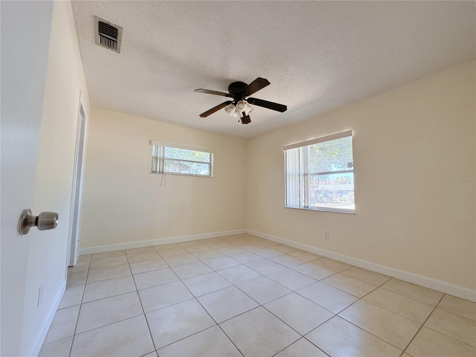 LAUREL SPGS - Residential Lease