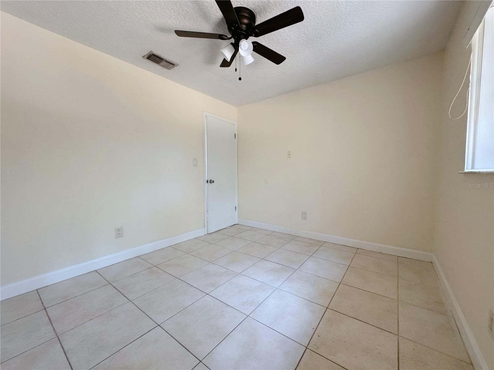 LAUREL SPGS - Residential Lease