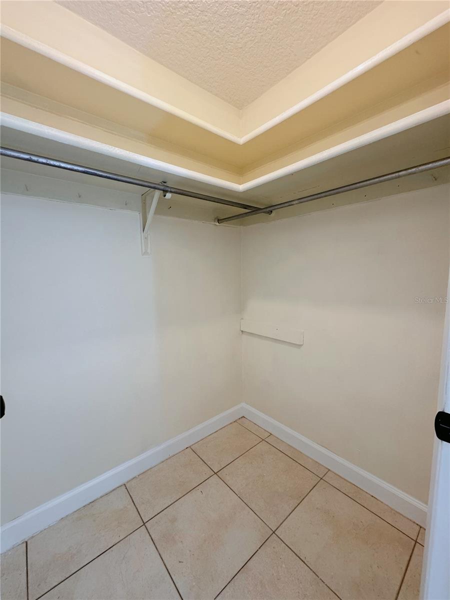 LAUREL SPGS - Residential Lease