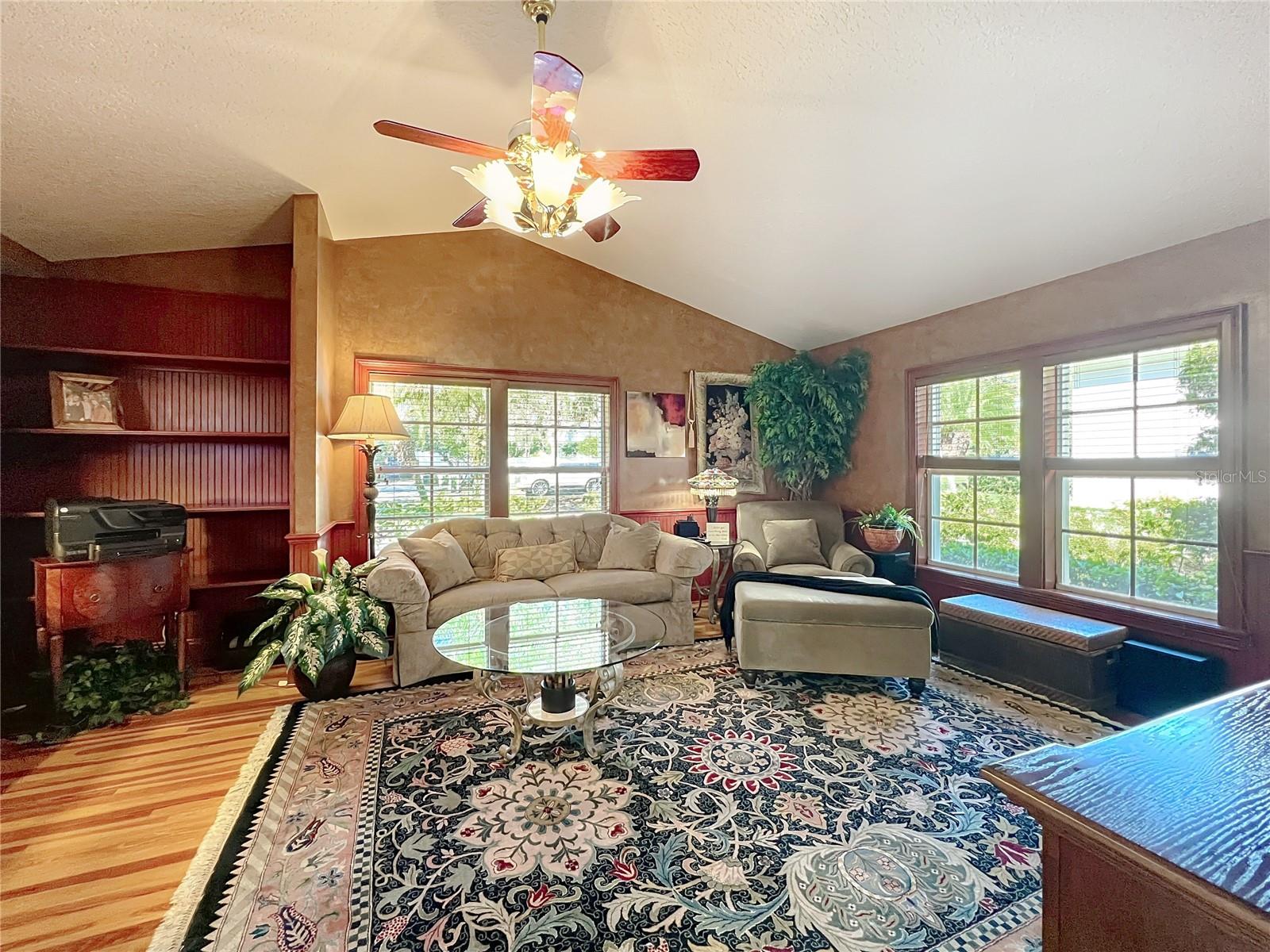 SYLVAN LAKE SHORES - Residential