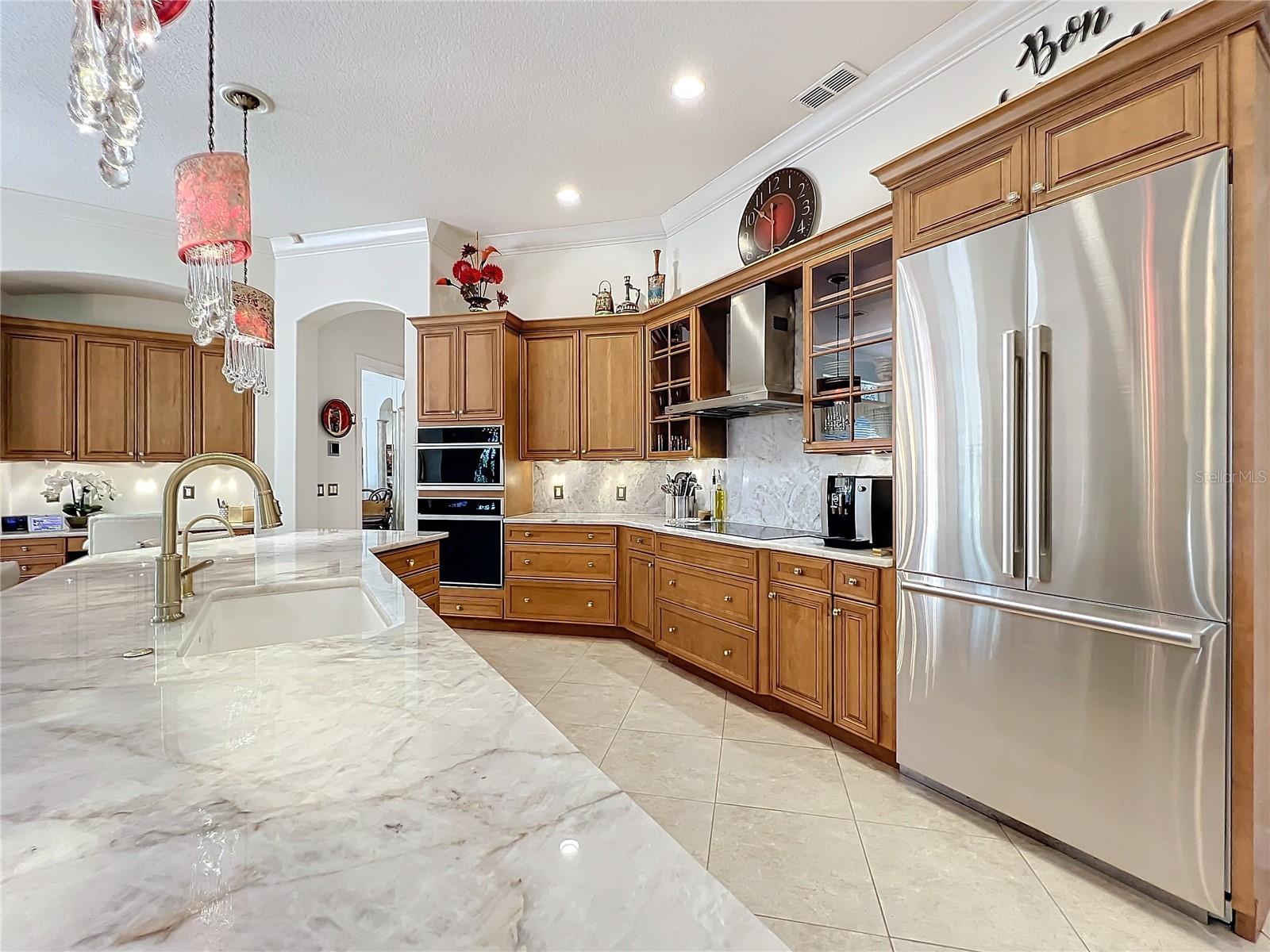 SYLVAN LAKE SHORES - Residential