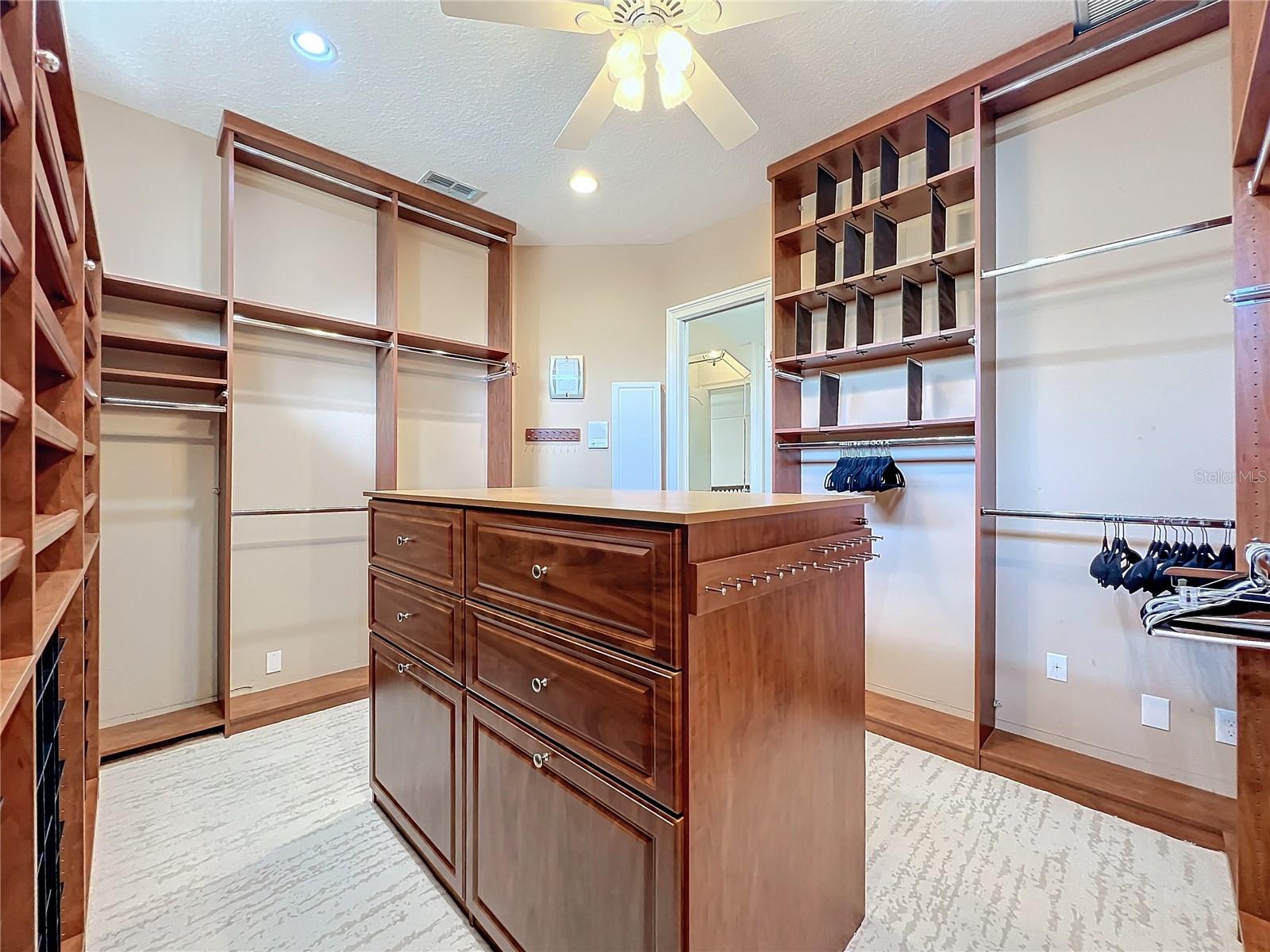 SYLVAN LAKE SHORES - Residential