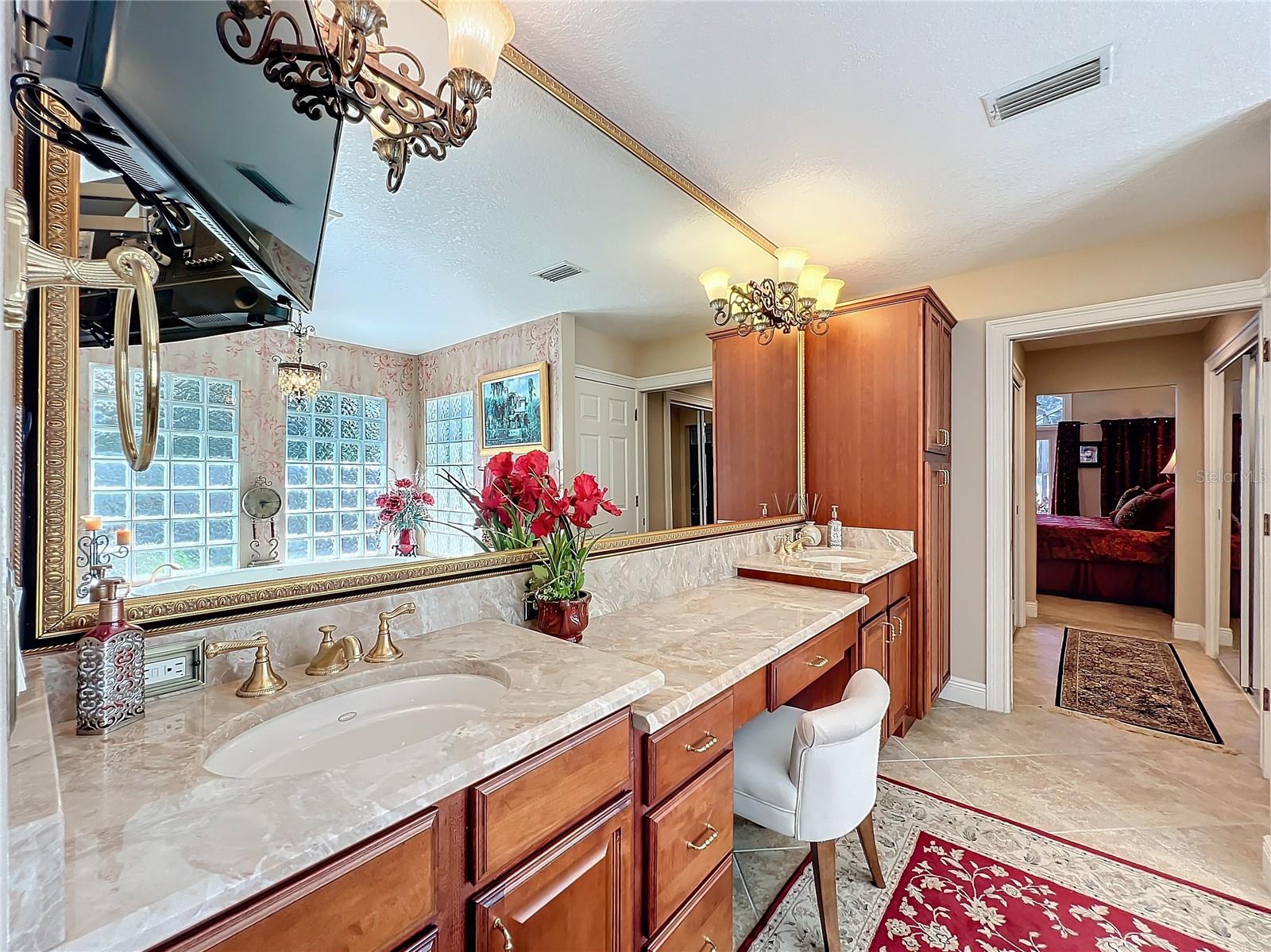 SYLVAN LAKE SHORES - Residential