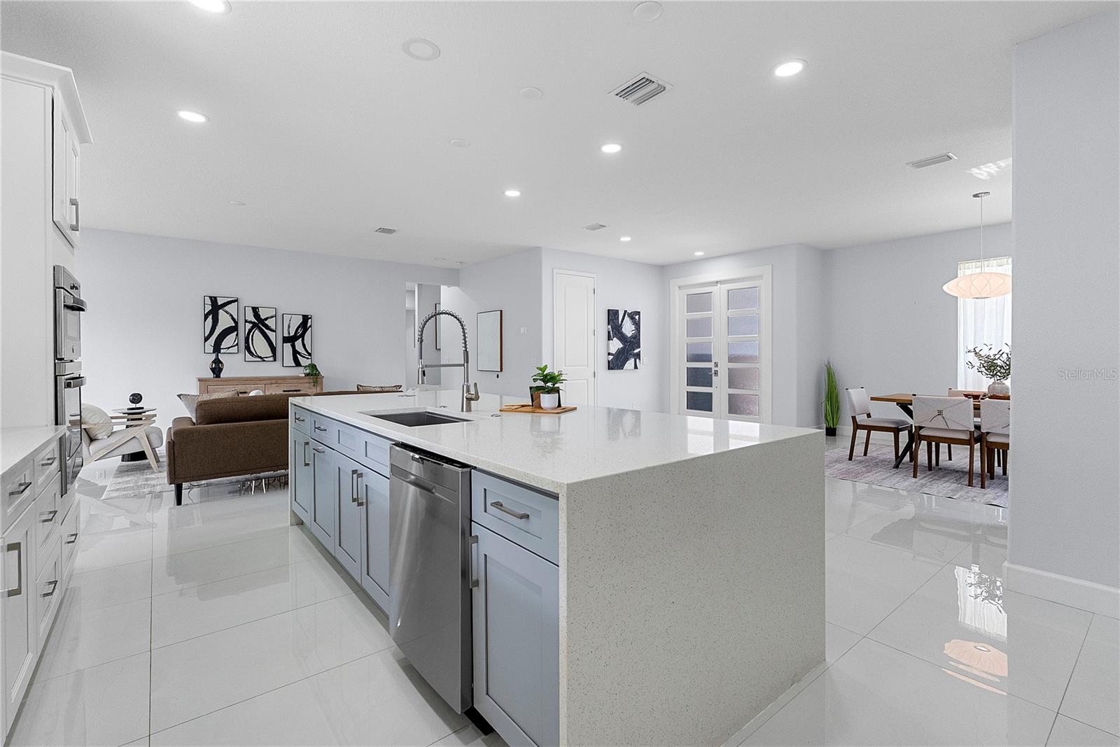 WINTER PARK VILLAGE - Residential