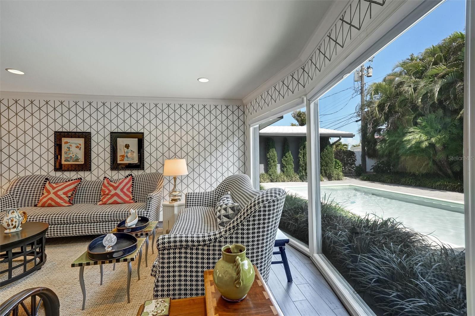 BROADWATER UNIT 1 - Residential