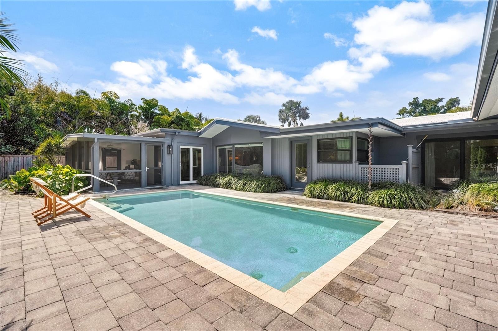 BROADWATER UNIT 1 - Residential