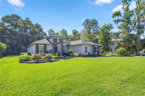 Photo of 3993 SE 10th Avenue, Ocala, FL 34480 (MLS # OM703563)