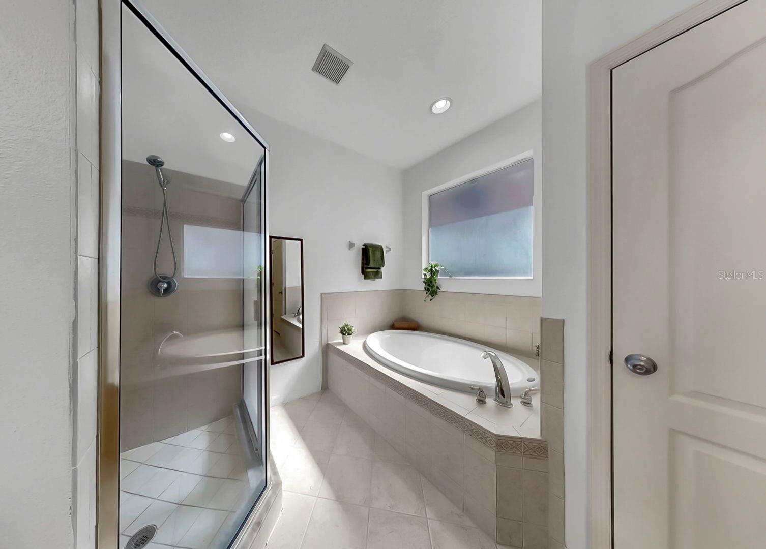 LAKEWOOD RIDGE ESTATES NORTH - Residential