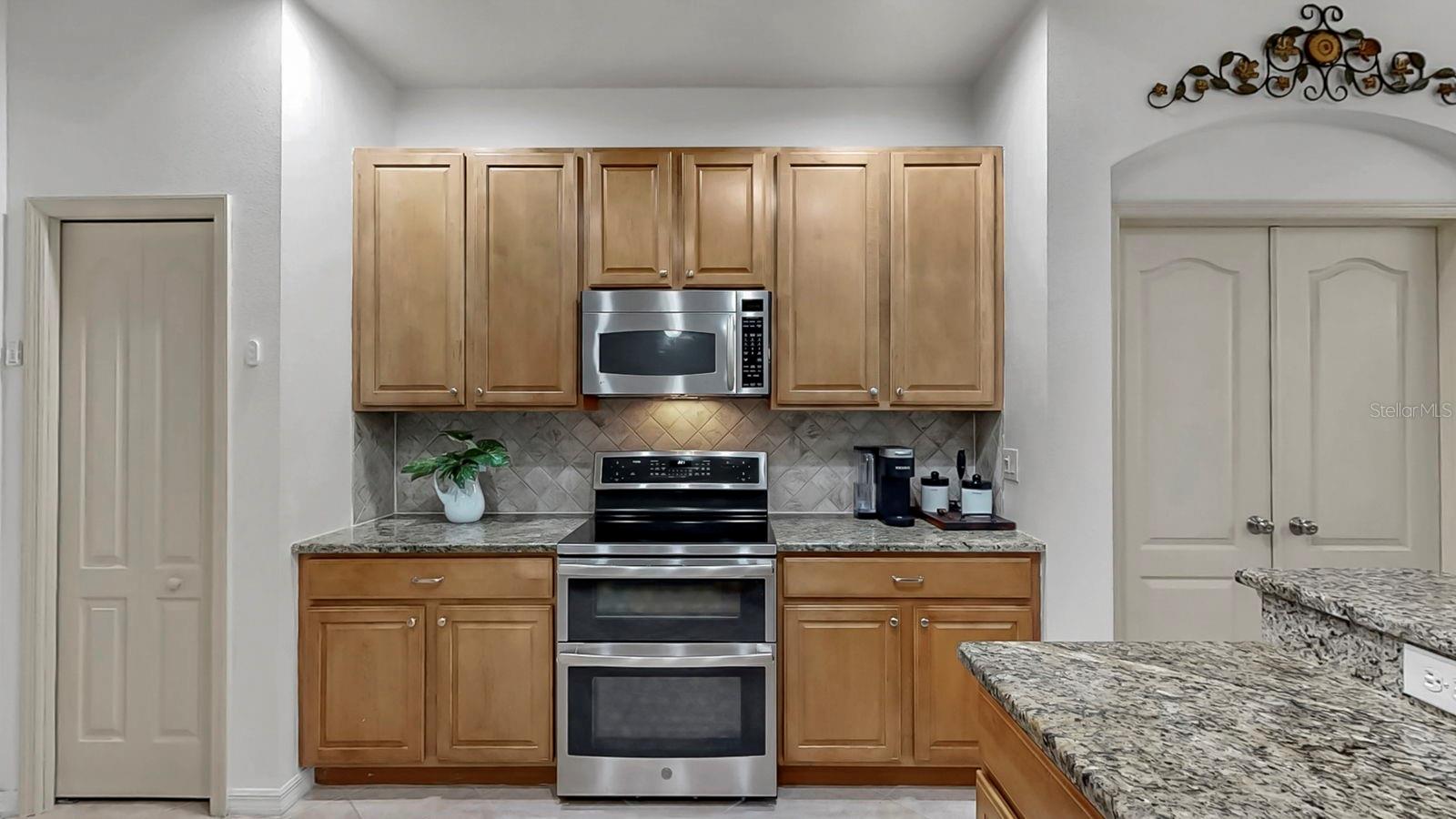 LAKEWOOD RIDGE ESTATES NORTH - Residential