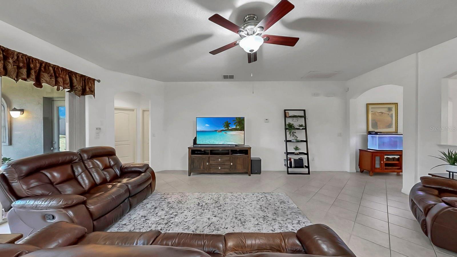 LAKEWOOD RIDGE ESTATES NORTH - Residential