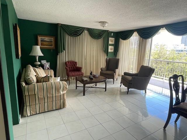 CONDO. PIAZZA LUCHETTI, LUCHETTI ST., SAN JUAN, PR - Residential