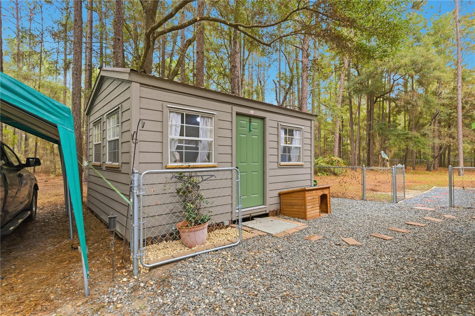 LAKE TROPICANA RANCHETTES - Residential