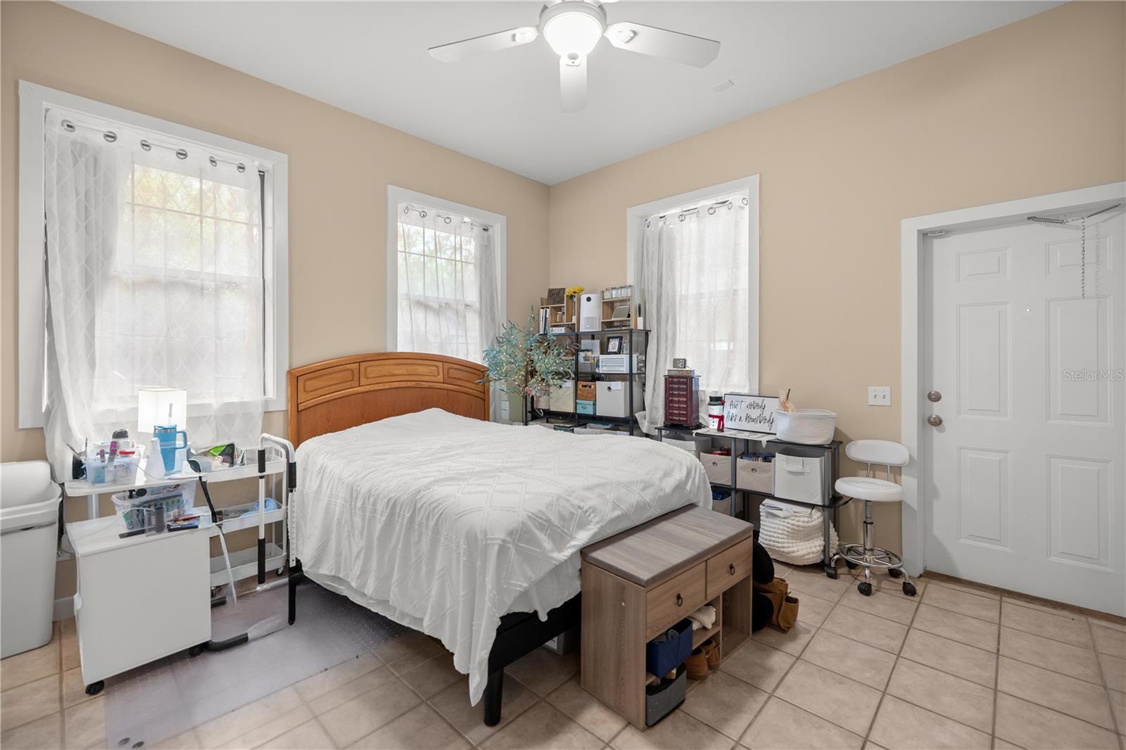 LAKE TROPICANA RANCHETTES - Residential