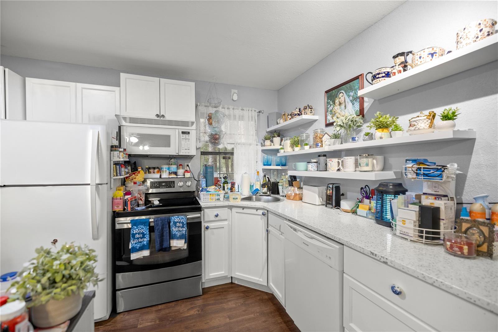 LAKE TROPICANA RANCHETTES - Residential