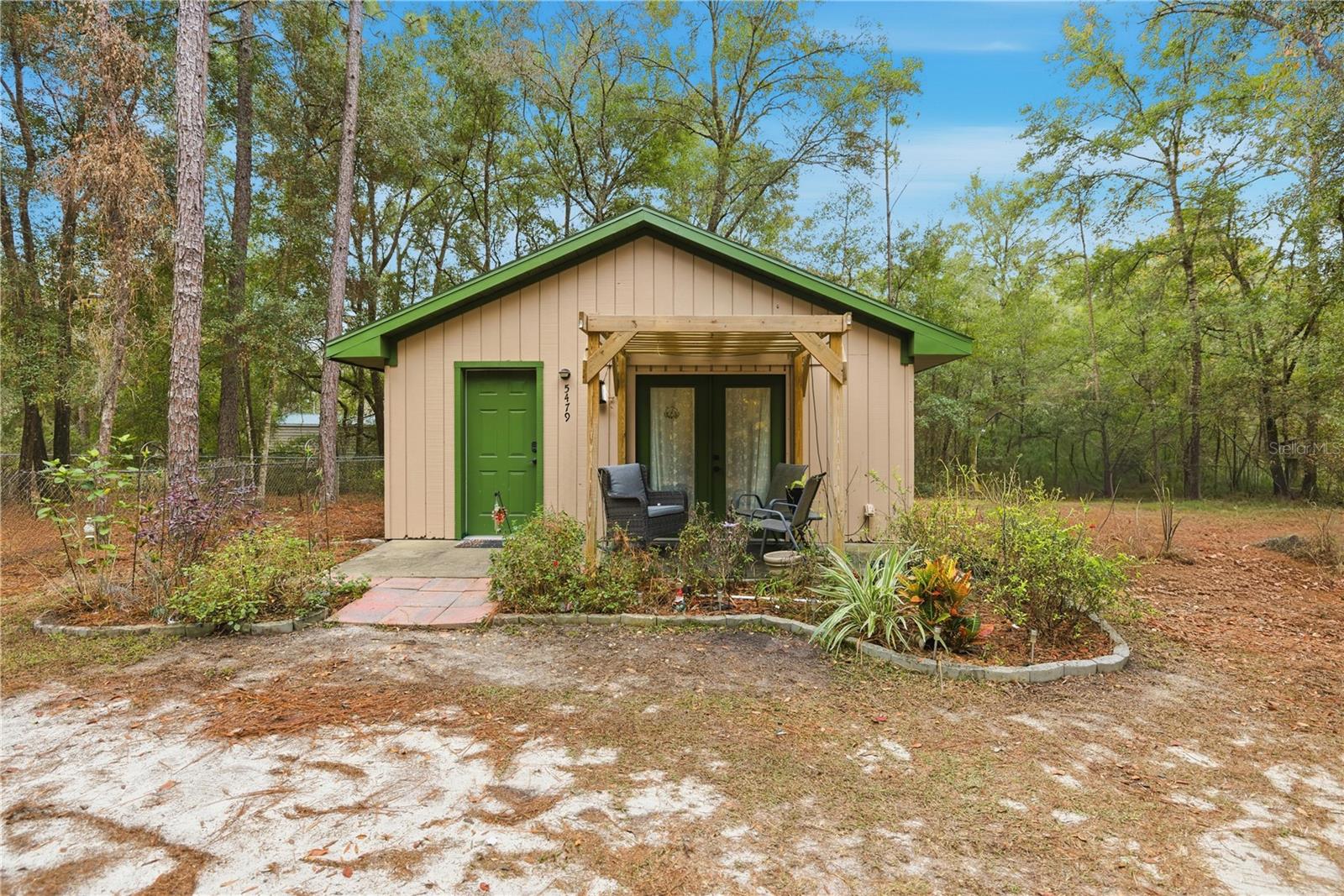 LAKE TROPICANA RANCHETTES - Residential