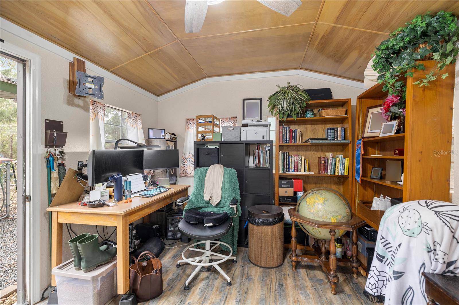 LAKE TROPICANA RANCHETTES - Residential