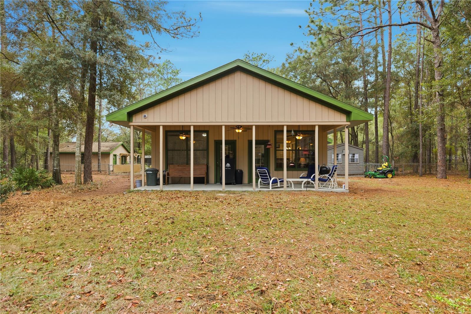 LAKE TROPICANA RANCHETTES - Residential