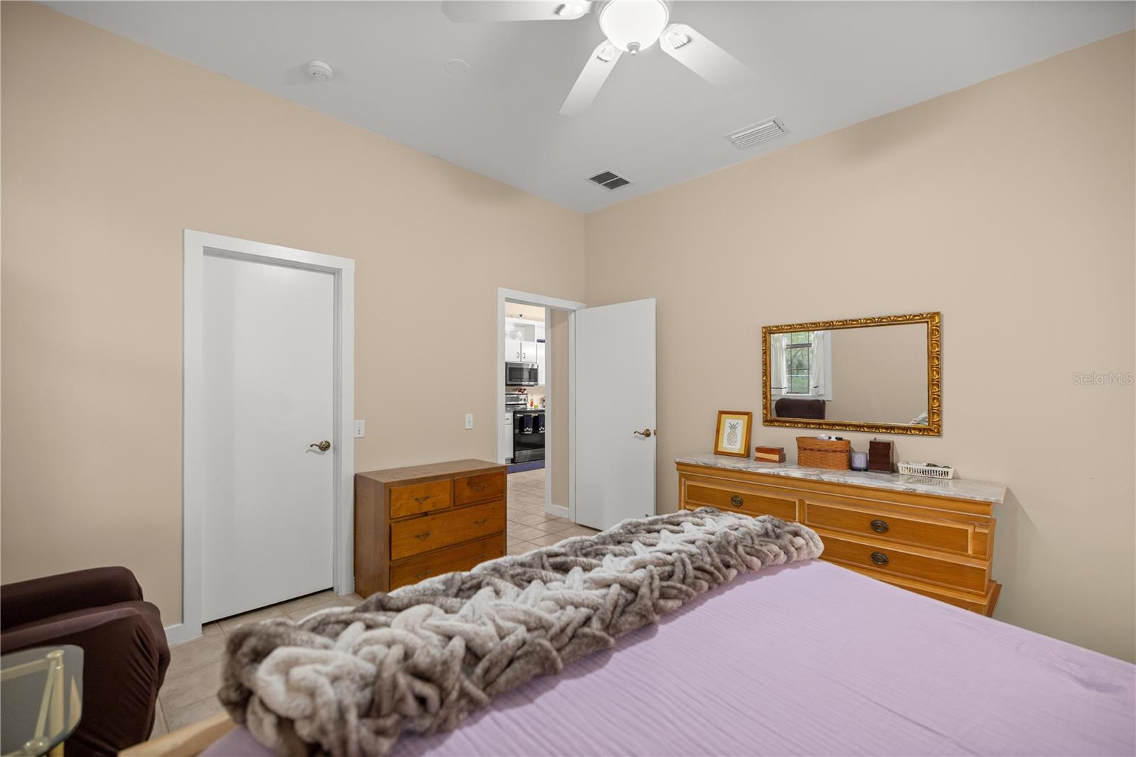 LAKE TROPICANA RANCHETTES - Residential