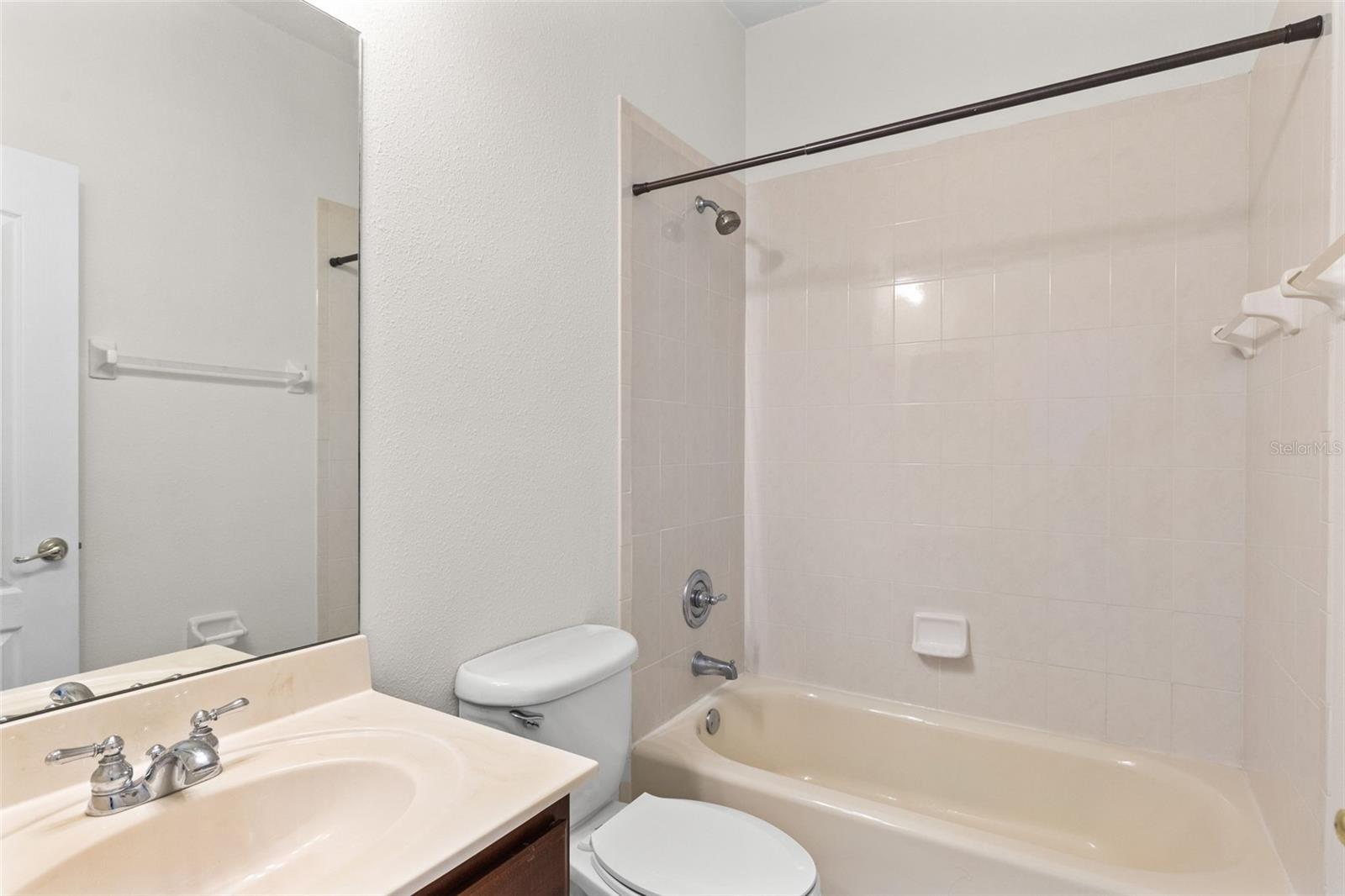 SWEETWATER RIDGE CONDO AT MAGNOLIA POINTE - Residential