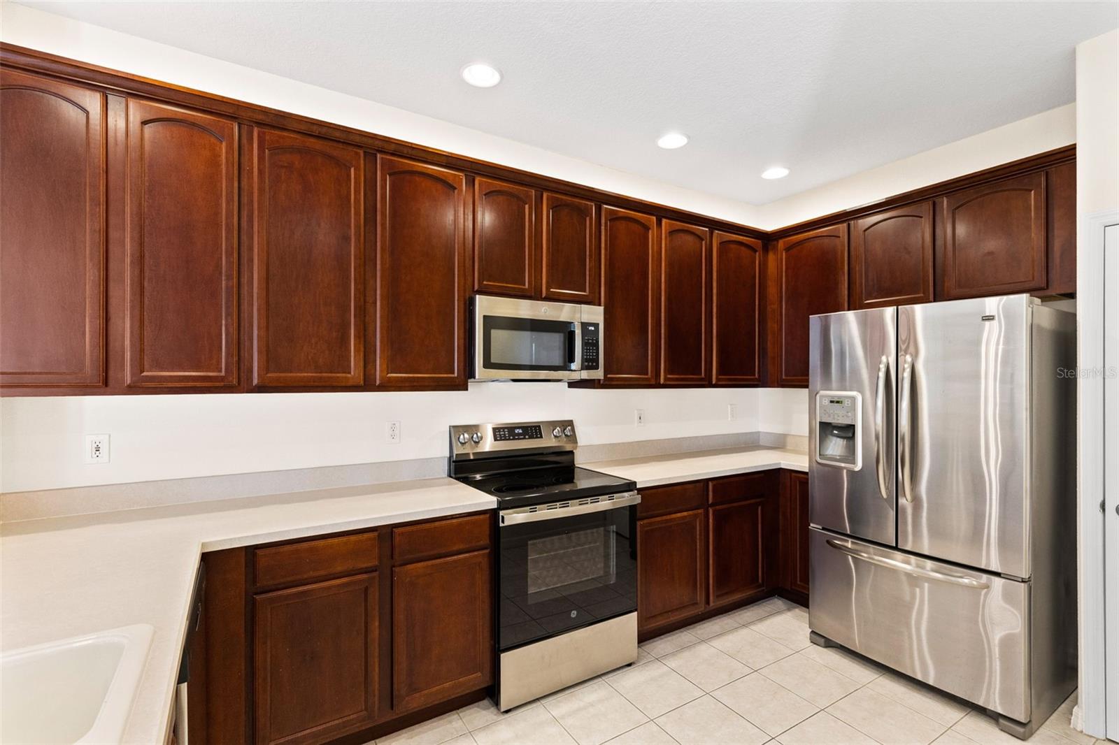 SWEETWATER RIDGE CONDO AT MAGNOLIA POINTE - Residential