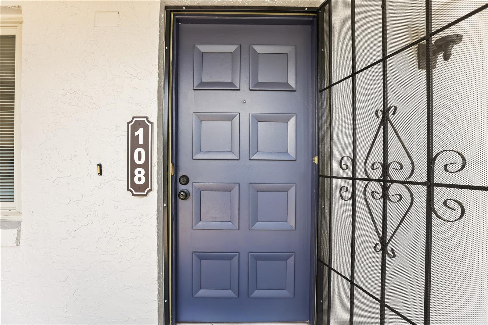 11 ESCONDIDO CIRCLE 108