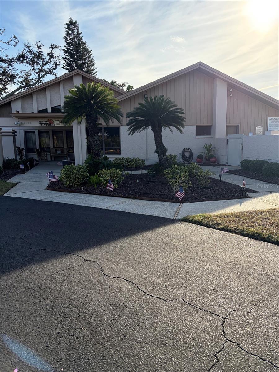HOLIDAY LAKE VILLAS CONDO - Residential