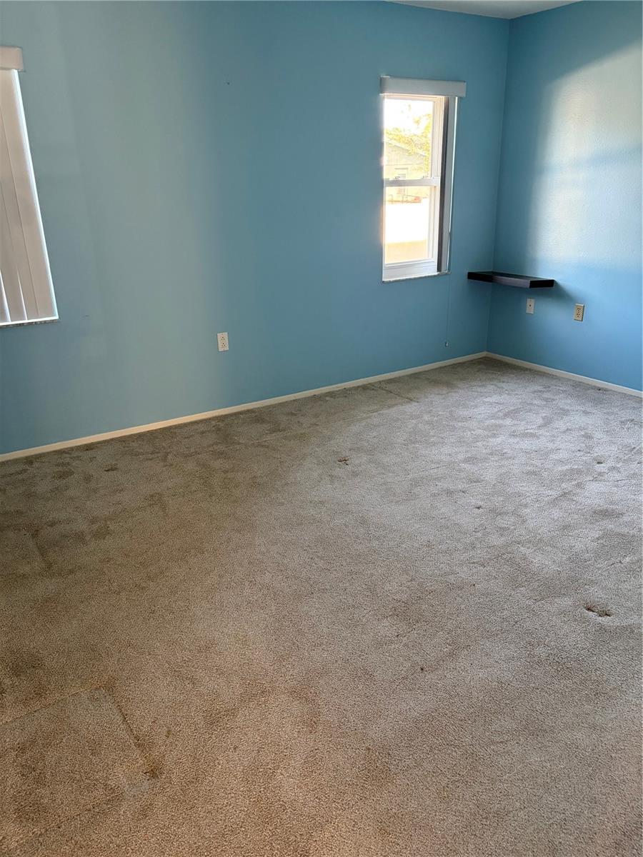 HOLIDAY LAKE VILLAS CONDO - Residential