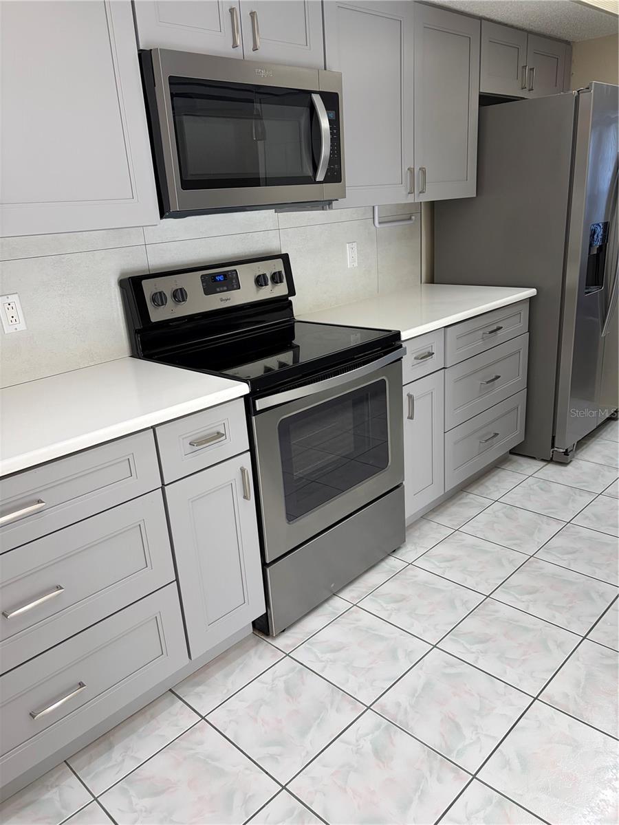 HOLIDAY LAKE VILLAS CONDO - Residential