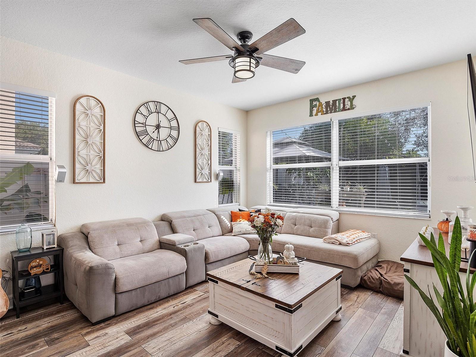 PORTOFINO POINTE - Residential