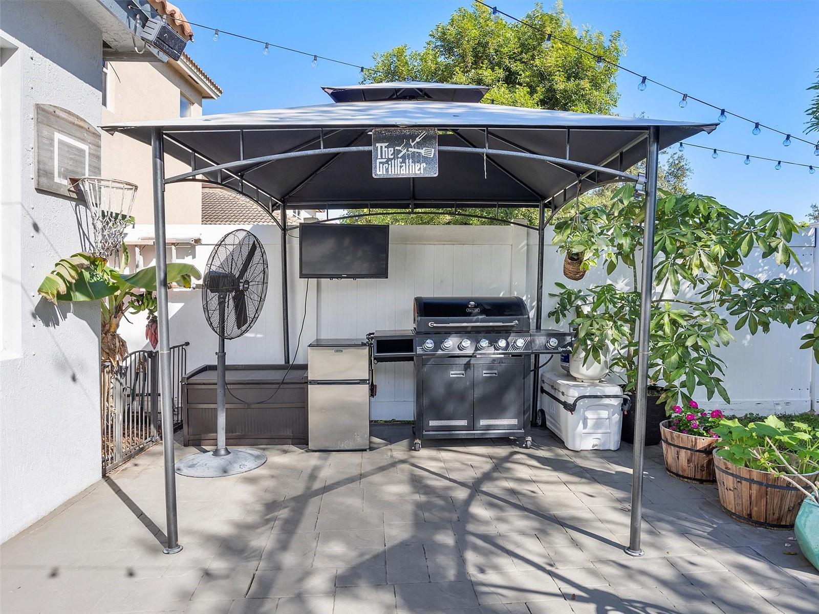 PORTOFINO POINTE - Residential