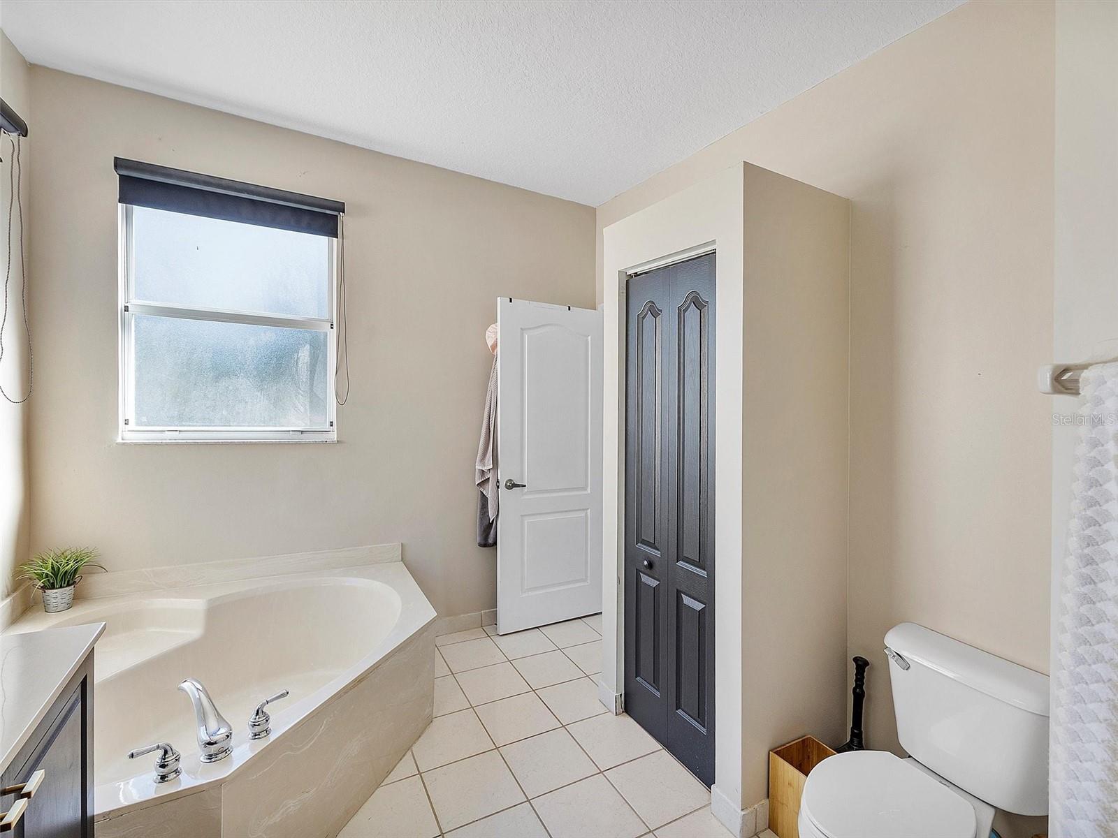 PORTOFINO POINTE - Residential