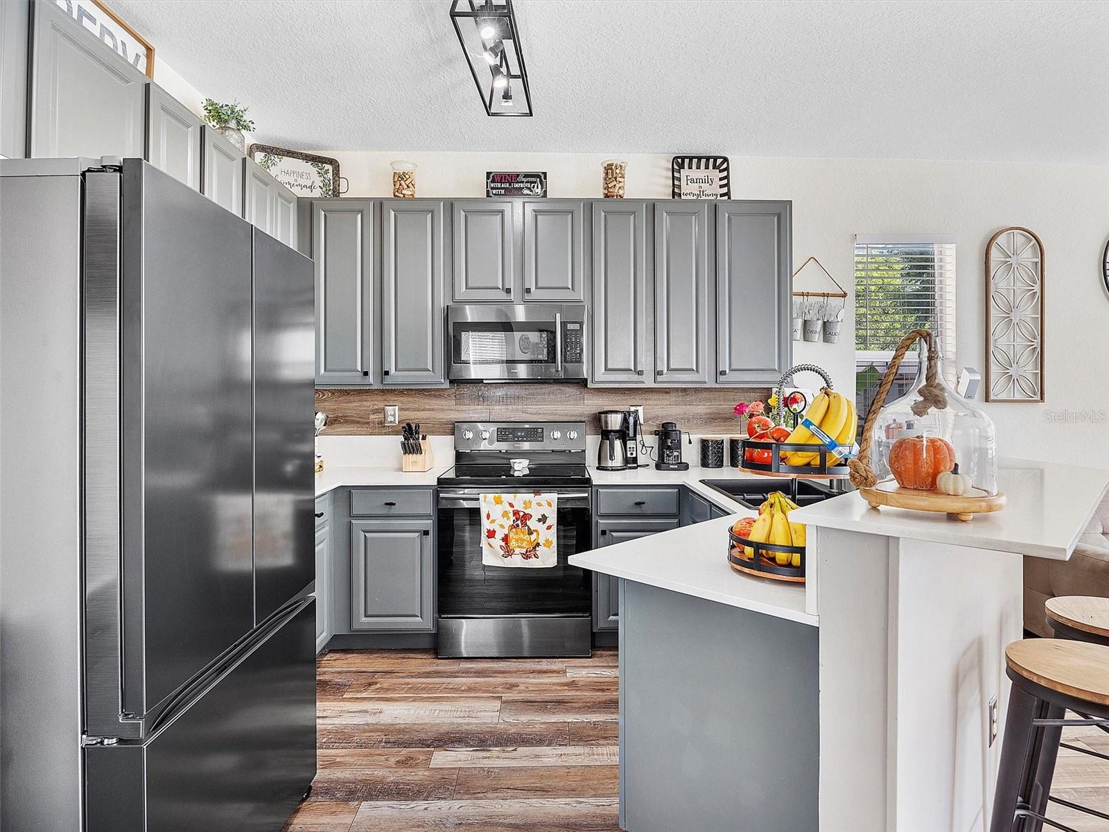 PORTOFINO POINTE - Residential