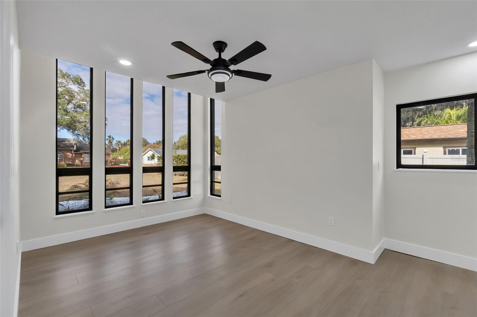 KINGS POINT - Residential