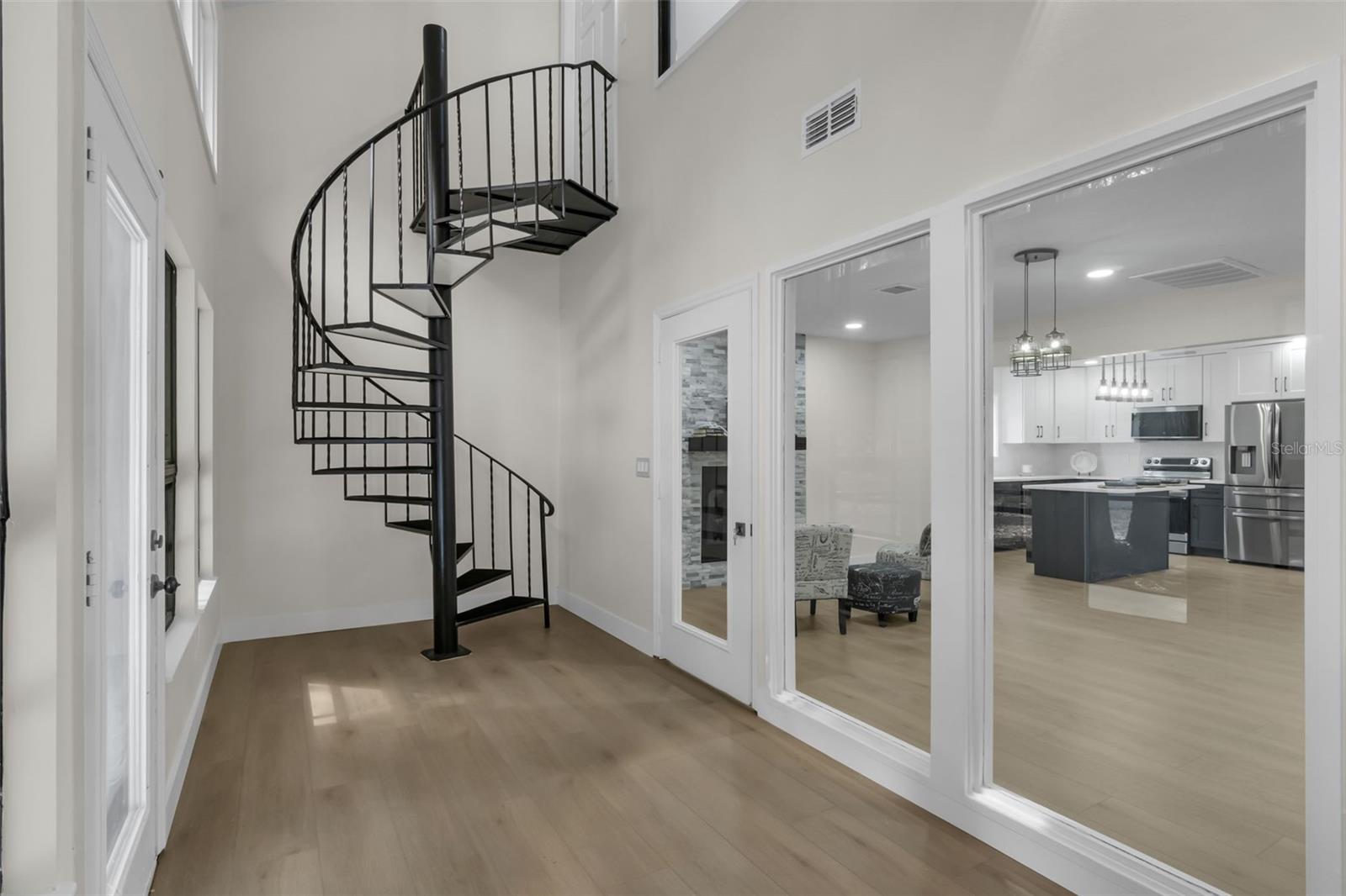 KINGS POINT - Residential